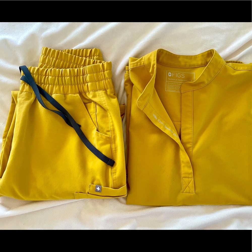 Figs scrub set:Light Gold color small Rafaela and high waisted Yola(s-TALL)